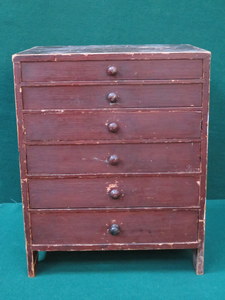 SMALL SIX DRAWER SPECIMEN CHEST