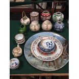 SUNDRY LOT OF CERAMICS INCLUDING WALL PLAQUE, VARIOUS ORIENTAL BOWLS, PLATES, GINGER JARS, TEAPOTS,