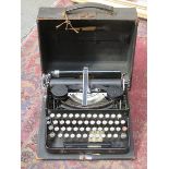 CASED VINTAGE ERICA TYPEWRITER