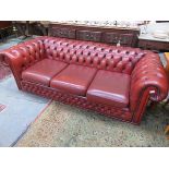 RED LEATHER CHESTERFIELD SETTEE