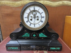 DECORATIVE BLACK SLATE MANTEL CLOCK WITH ENAMELLED DIAL,