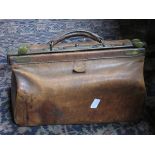 VINTAGE LEATHER GLADSTONE BAG