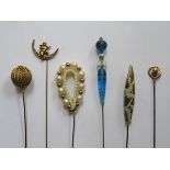 SIX VARIOUS HAT PINS INCLUDING ONE 9ct GOLD BY CHARLES HORNER