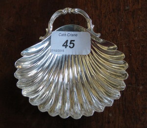 HALLMARKED SILVER SHELL FORM DISH ON RAISED CLAW SUPPORTS, LONDON ASSAY, DATED 1890,