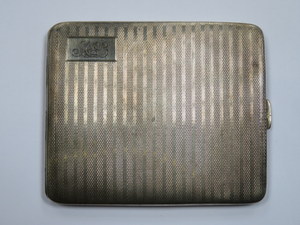 HALLMARKED SILVER MACHINE TURNED CIGARETTE CASE, BIRMINGHAM ASSAY, DATED 1932, BY BRAVINGTONS LTD.