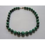 STAND OF GRADUATED MALACHITE BEADS ON GOLD COLOURED CLASP