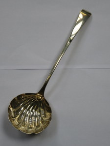 HALLMARKED SILVER GEORGIAN SHELL FORM SOUP LADLE, LONDON ASSAY, DATED 1789,
