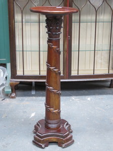 CARVED MAHOGANY TORCHERE STAND