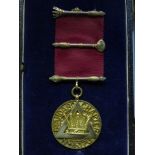 CASED SILVER GILT MASONIC STANDARD CHAPTER OFFICERS BREAST JEWEL,