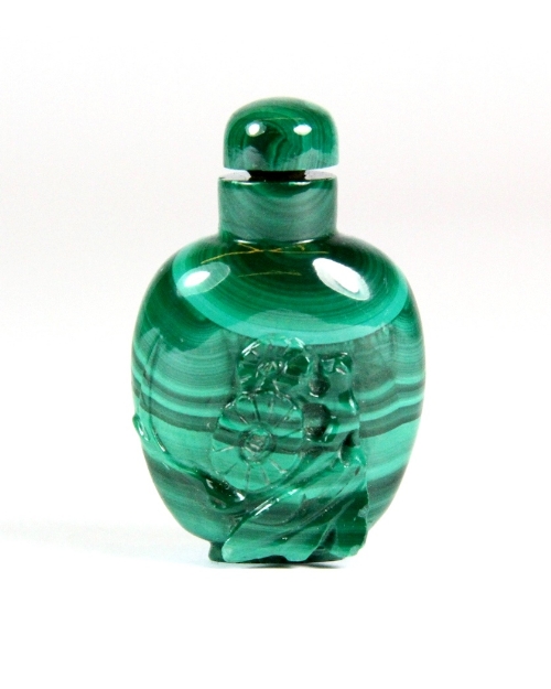 A miniature Chinese carved malachite snuff bottle H 4.2cm