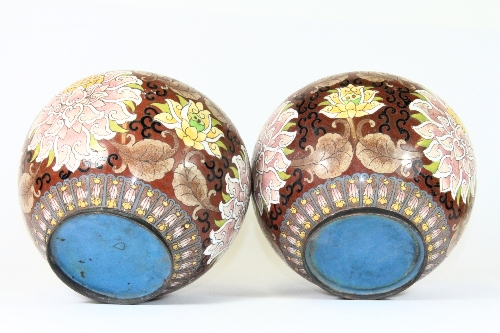 A pair of Chinese cloisonné on copper jars and lids, H 25cm - Image 2 of 2