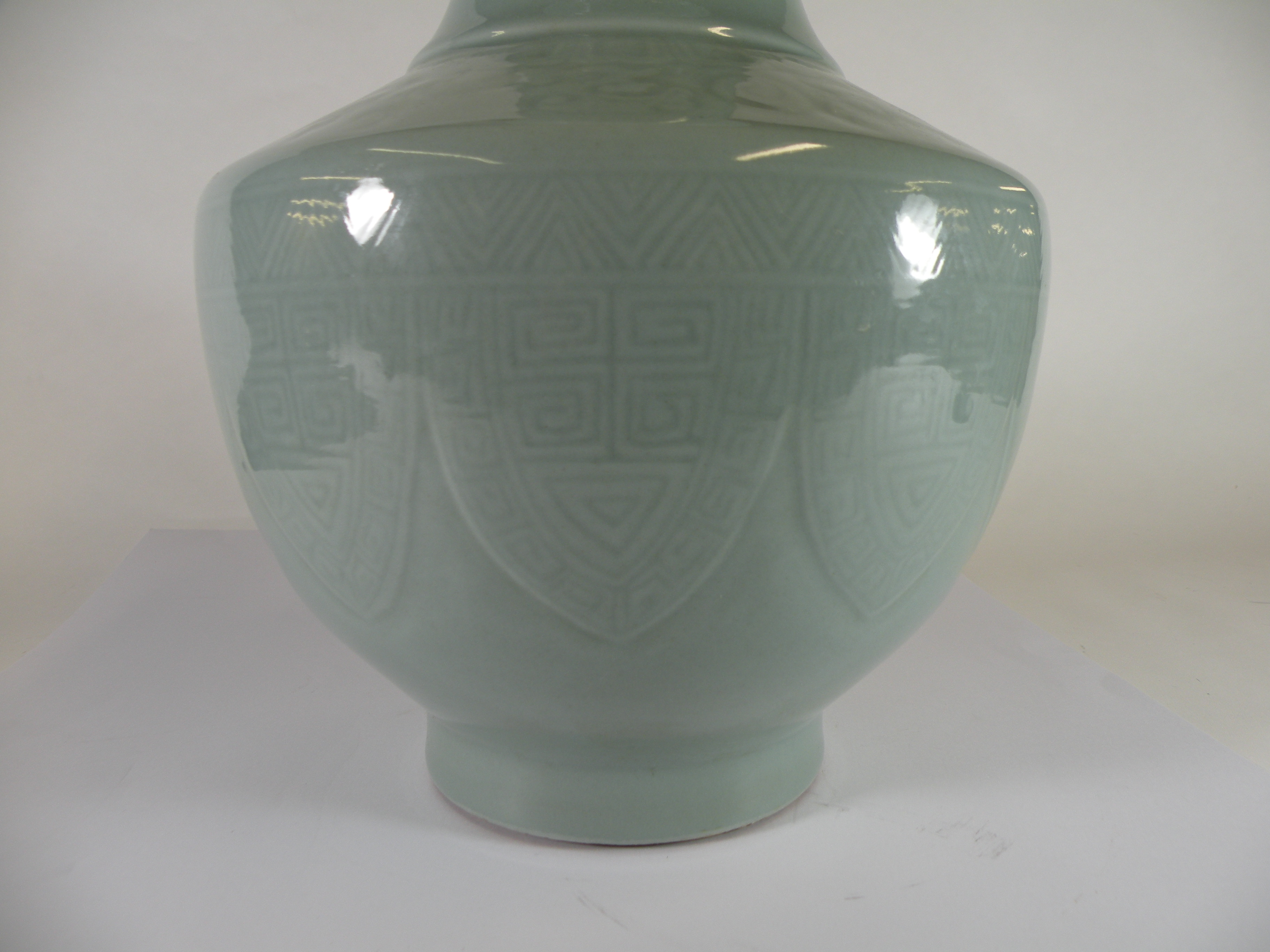 A fine quality Chinese celadon glazed and relief decorated porcelain vase with 4 character mark to - Image 3 of 6