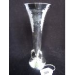 Walker & Hall, Sheffield 1915, a silver stem vase of trumpet shape,