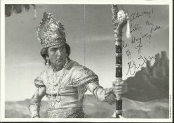 Eric Idle Superb 7x5 black and white photograph autographed by Eric Idle -best known as one of the