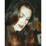 Cindy Crawford signed 10 x 8 colour head and shoulders portrait photo Good condition