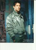 Joe Flanigan signed colour 10x8 photo from Stargate Atlantis.  Good condition