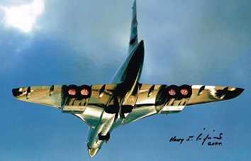 Harry Linfield Concorde Pilot Hand Signed 12 X 8 Photo. Good condition