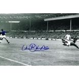 Derek Temple Everton Fc Cup Final Goal Hand Signed 12 X 8 Photo. Good condition
