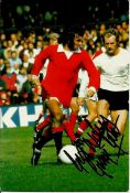 George Best signed 6 x 4 colour Man Utd Photo. Good condition