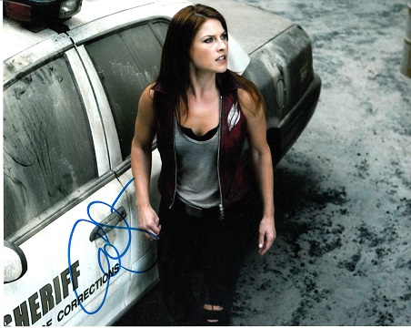Ali Larter 10x8 colour photo of Ali from Resident Evil, signed by her in NYC, 2014. Good Condition