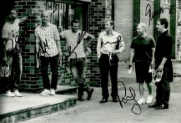 Man Utd Multisigned 10 x 8 b/w photo autographed by  David Beckham, Ryan Giggs, Nicky Butt, Phil &