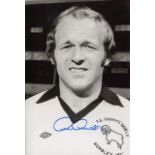 ARCHIE GEMMILL 8x12 inch photo hand signed by Derby County star Archie Gemmill. Good Condition