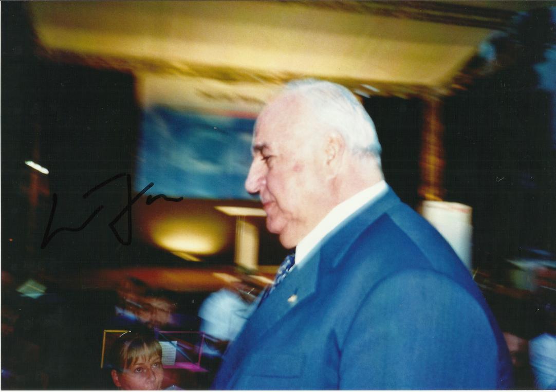 Helmut Kohl former German Chancellor signed 12 x 8 colour portrait photo. Good condition