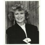 Julie Walters signed 10x8 b/w photo. Good condition