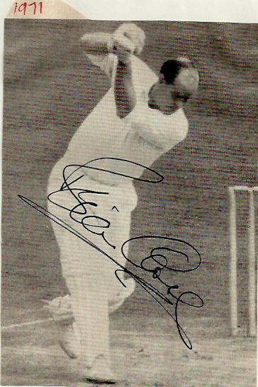 Cricket Test Captains Legends collection 22 top cricket names signed on cards, magazine photos light - Image 2 of 5