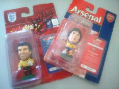 Football figurines collection. Arsenal pro stars figurine of Frank Stapleton, signed by Frank