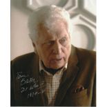 Tom Baker signed 10 x 8 colour Dr Who photo inscribed Dr Who IV, 1974-81. Good condition