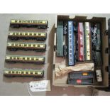 Hornby Dublo rolling stock and 4-6-2 locomotive (all unboxed)