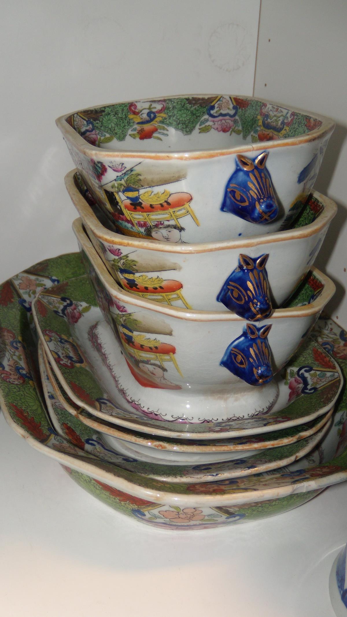 An early 19th century Mason's Ironstone part service, each piece decorated with a mandarin taking - Image 9 of 9