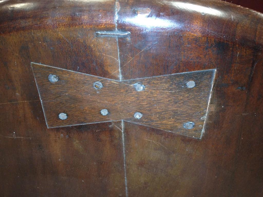 An early George III mahogany oval tray top breakfast table, on a tripod base 74 x 119 x 93cm (29 x - Image 5 of 7