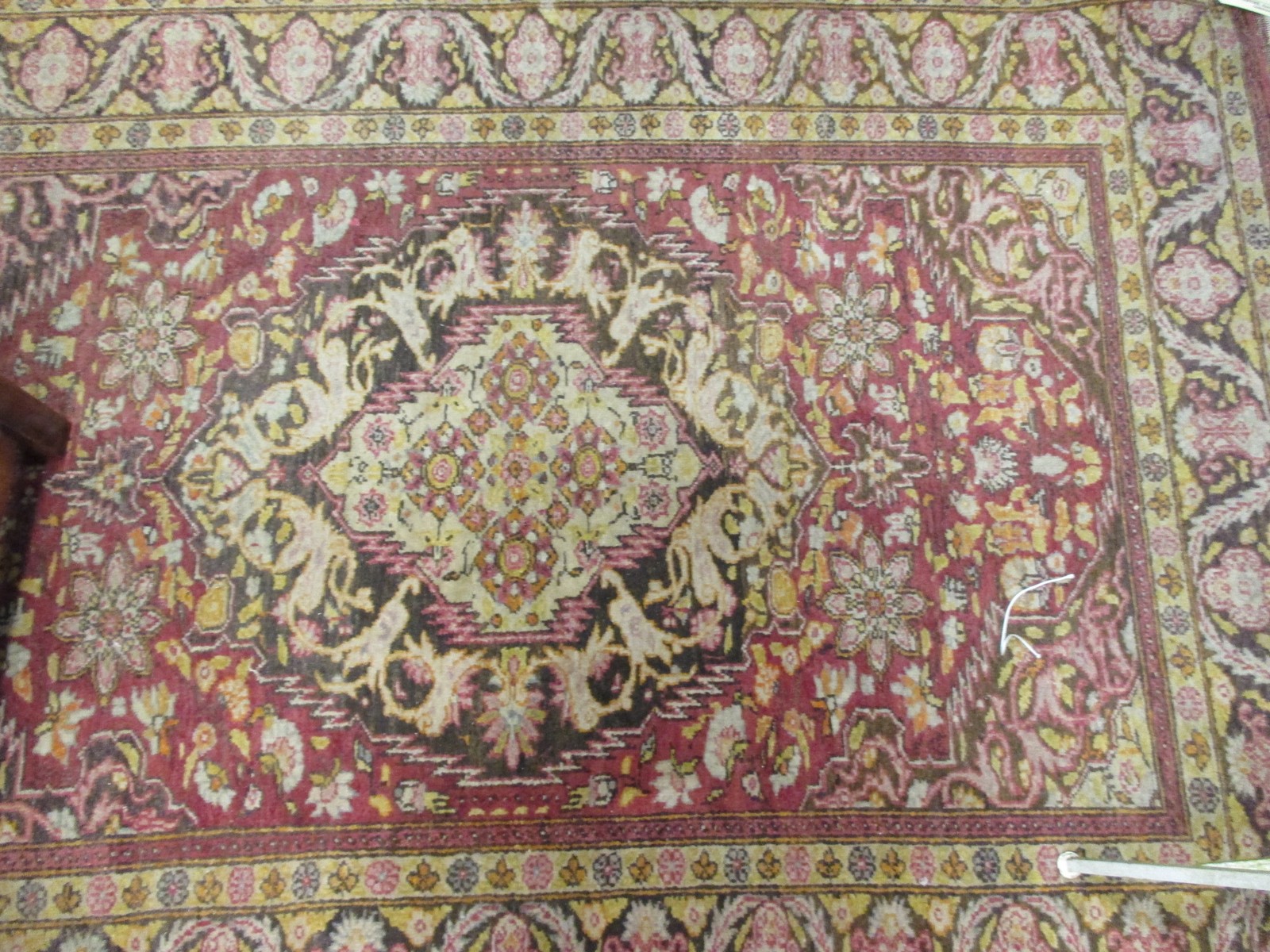 A Caucasian red ground carpet with yellow border, 203 x 134cm and four other rugs, (5) - Bild 4 aus 6