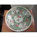 A 19th century Chinese famille verte charger, 40.5cm diameter