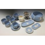 Six Wedgwood jasperware teacups and saucers and other porcelain and pottery (18)