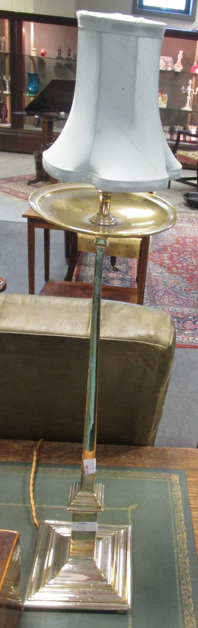 A pair of table lamps, together with two others and a lazy Susan - Image 4 of 4