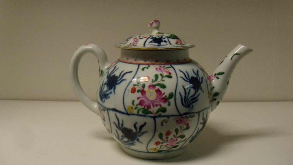 An 18th century English tea pot and cover painted with two rows of alternating sinuous panels of - Image 3 of 4