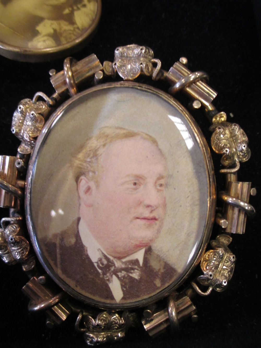 A pair of wax portrait miniatures and a small collection of other painted miniatures (7) - Image 4 of 4