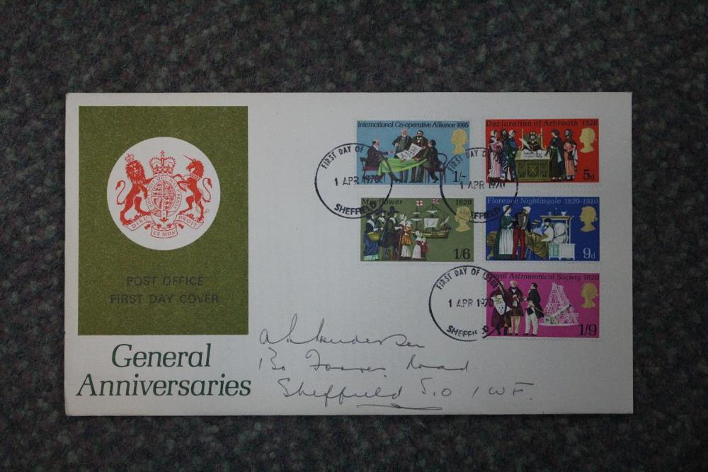 A world collection with FDCs and mint Great Britain pre and post 1970, partly in two albums - Image 3 of 4