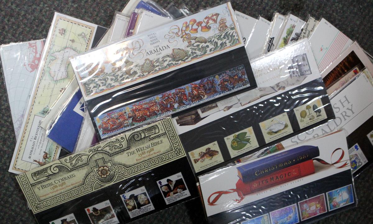 Stamps. Assortment of approximately 50 First Day Covers 1970s and 1980s, and various loose stamps