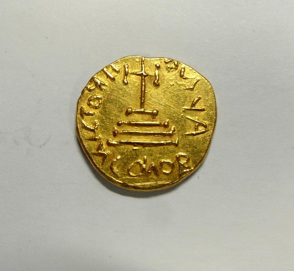 Tiberius II (578-562 AD), gold solidus, Constantine mint, VF/EF, 5.2gm - Image 2 of 2