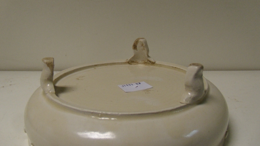 A Song dynasty dingyao censer, the interior incised with lotus, the circular rim exterior studded - Image 2 of 2