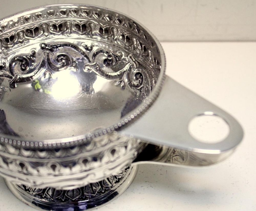 A small Arts and Crafts bowl by Nathan & Hayes, Chester 1911, circular and embossed with bands of - Image 3 of 5