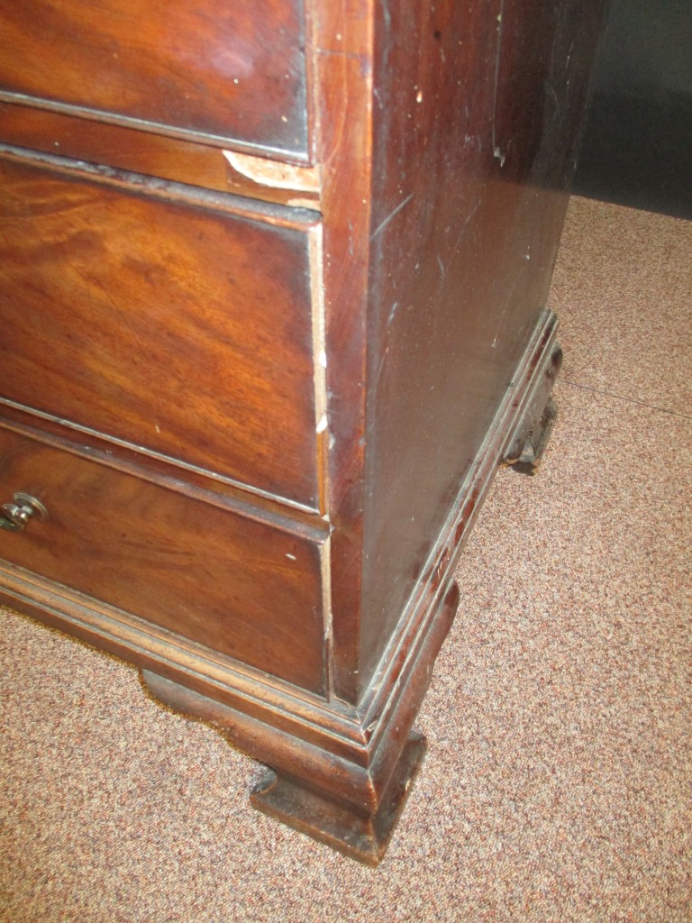 A George III mahogany secretaire chest on chest, with a greek key moulded cornice, canted reeded - Image 5 of 10