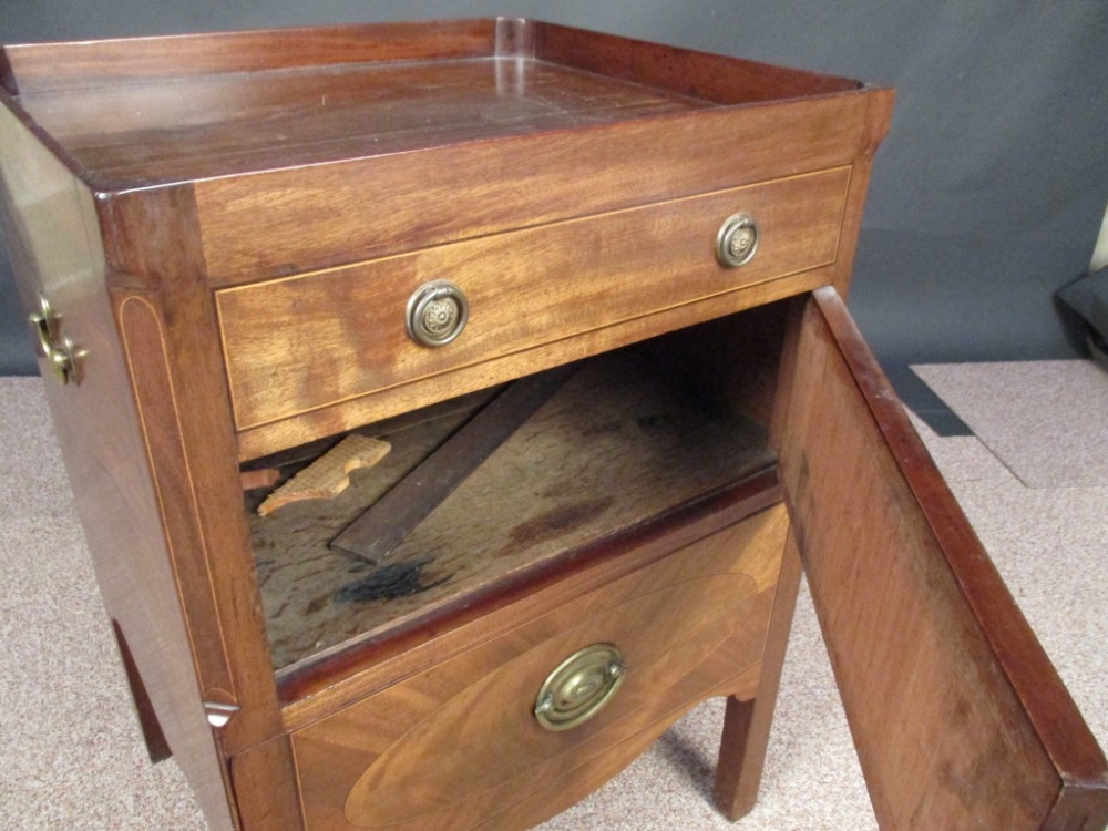 A George III mahogany night table, with tray edge top, cupboard and drawer below, decorated with - Image 2 of 3