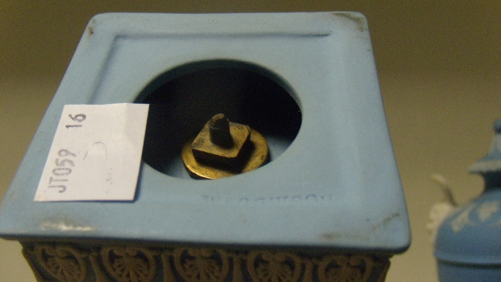 A garniture of three Wedgwood blue jasper vases and covers, each of the ovoid bodies sprigged with - Image 3 of 5