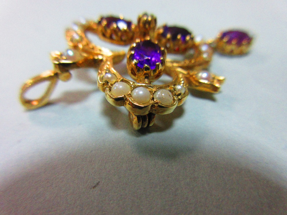 A gold, amethyst, seed pearl and diamond pendant / brooch, designed as an open trefoil delineated - Image 2 of 6