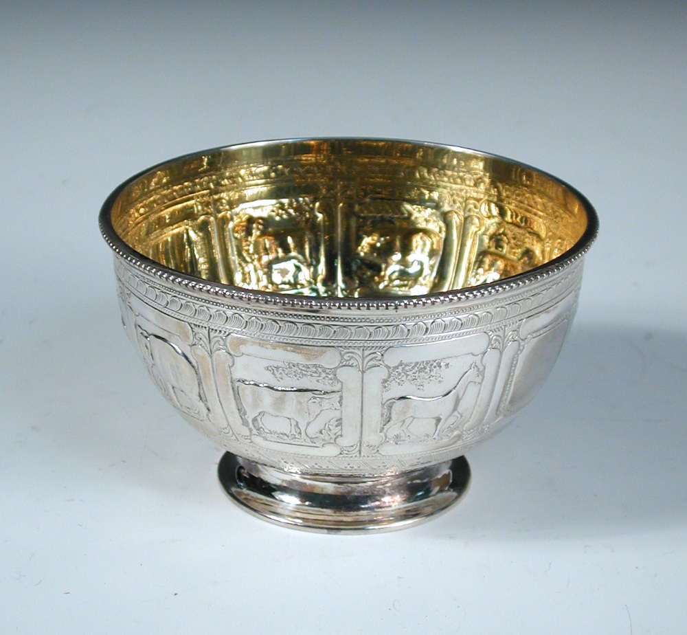 A Victorian silver sugar bowl, by Joseph & Edward Bradbury (Thomas Bradbury & Sons), London 1877,